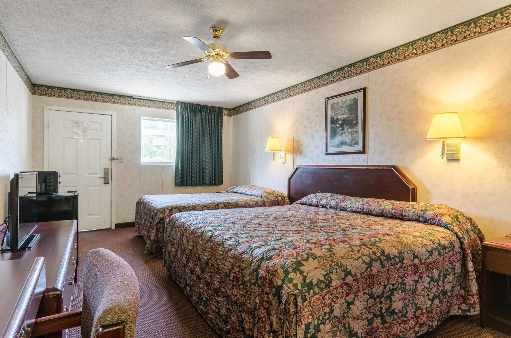 Deerfield Inn Parsons Kültér fotó