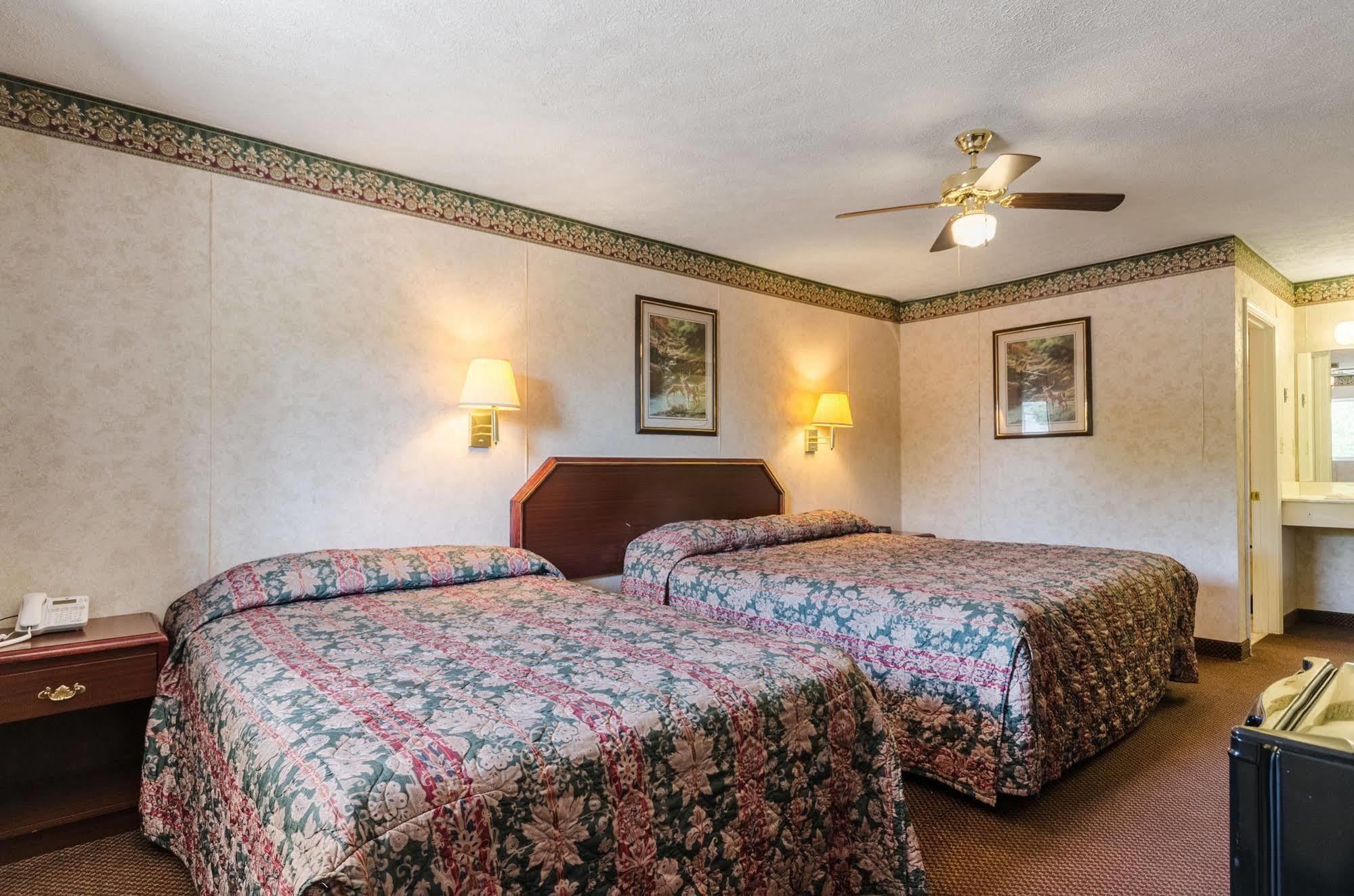 Deerfield Inn Parsons Kültér fotó