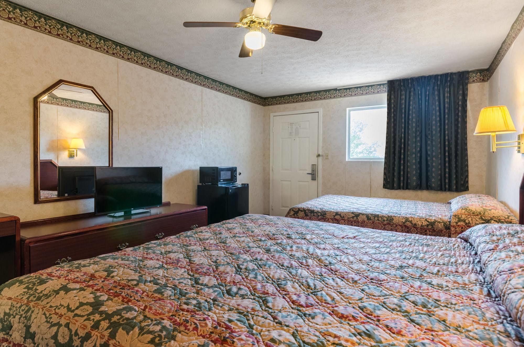 Deerfield Inn Parsons Kültér fotó